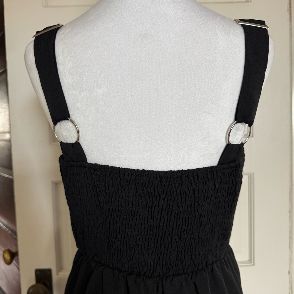 Chic Black Sleeveless Wide-Leg Jumpsuit – Size M - Picture 7 of 9